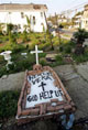 A temporary grave on roadside in New Orleans